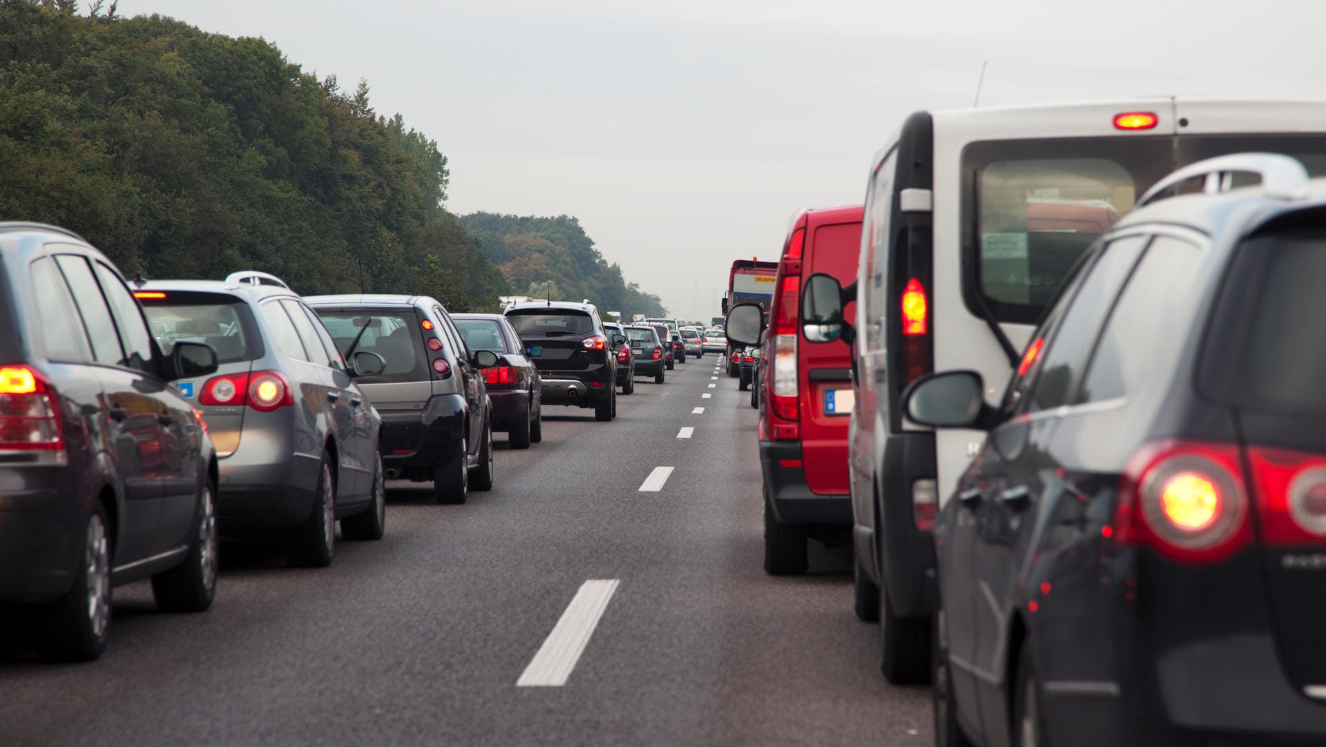 Stau: Auf den typischen Pendlerstrecken kann durchaus voll werden.