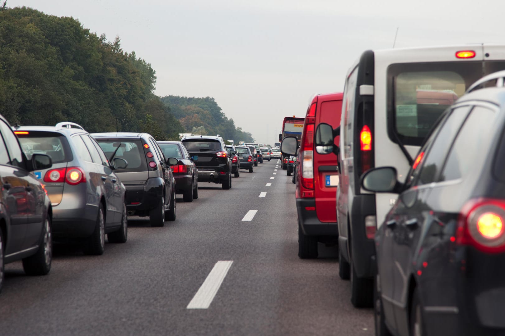 Stau: Auf den typischen Pendlerstrecken kann durchaus voll werden.