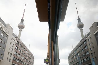 Wohnen in der Hauptstadt: Die Mieten sind in Berlin in den vergangenen Jahren gestiegen – jetzt werden sie per Gesetz gedeckelt.