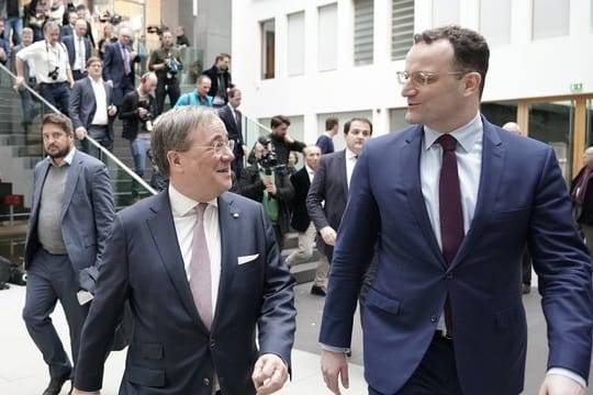 Kandidaten-Duo für die AKK-Nachfolge: Gesundheitsminister Jens Spahn (r.