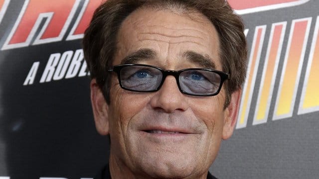 Huey Lewis will seine Memoiren schreiben.