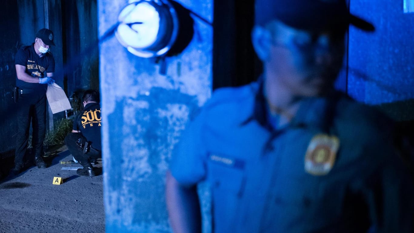 Ein Tatort in der philippinischen Hauptstadt Manila: Die philippinische Nationalpolizei wird für Tausende Morde verantwortlich gemacht – deutsche Spezialkräfte schulten dort Polizisten. Ging es nur um Erste-Hilfe-Kurse?