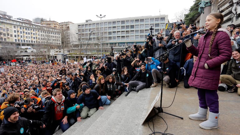 Greta Thunberg bei einem Klimastreik der Fridays for Future in Lausanne: Die Schülerin stieß mit ihrem Protest eine globale Bewegung an.