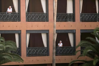 Gäste des Hotels H10 Costa Adeje Palace auf Teneriffa: "Wir hatten beim Aufwachen einen Zettel unter der Tür."