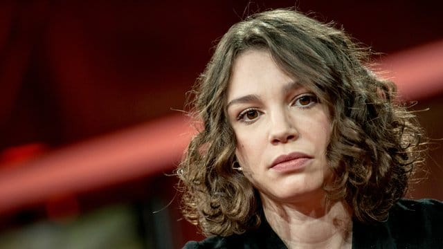 Glaubt nicht an eine baldige Aufklärung des Mordes an ihrem Vater: Schanna Nemzowa. Glaubt nicht an eine baldige Aufklärung des Mordes an ihrem Vater: Schanna Nemzowa.