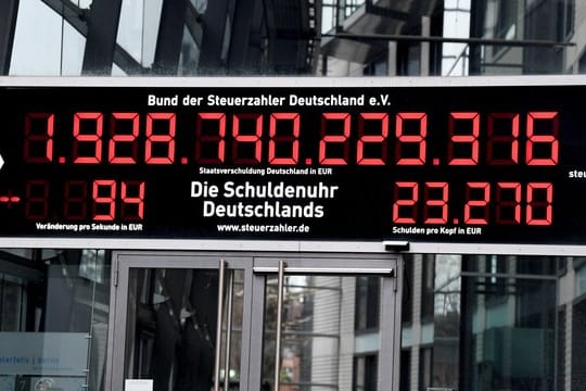 Läuft die Schuldenuhr des Bundes der Steuerzahler bald wieder schneller?.