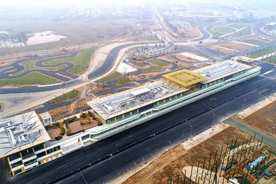 Blick auf die noch im Bau befindliche neue Formel-1-Rennstrecke in Hanoi.