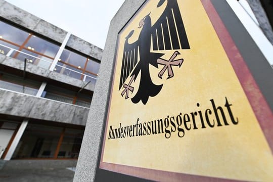 Das Bundesverfassungsgericht gibt seine Entscheidung bekannt.