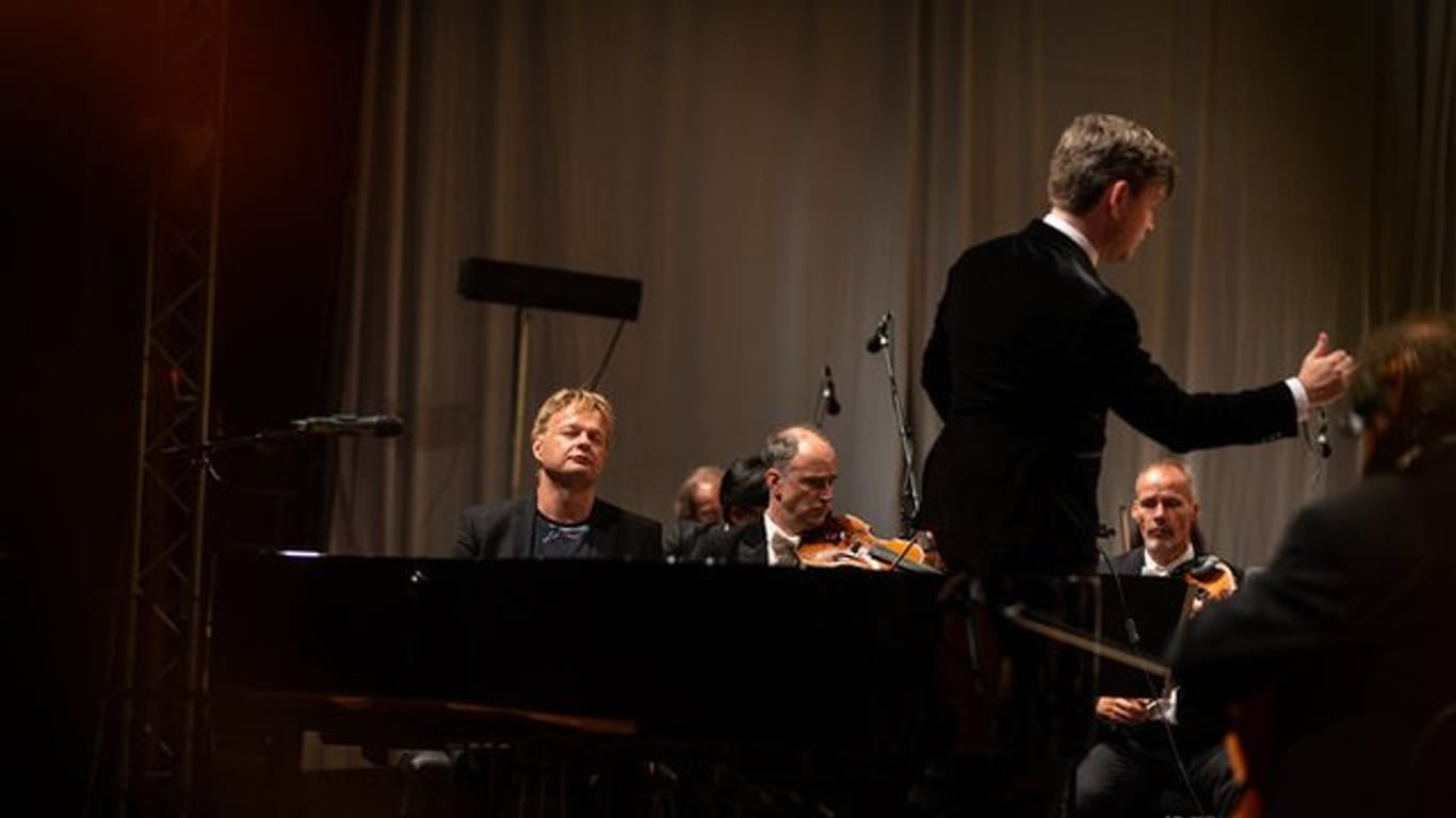 Iiro Rantala und die Deutsche Kammerphilharmonie Bremen spielen Gershwin.