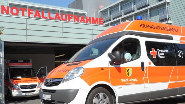 Eine Mutprobe, die derzeit über Tiktok viele Nachahmer findet, endet nicht selten im Krankenhaus. Eine Mutprobe, die derzeit über Tiktok viele Nachahmer findet, endet nicht selten im Krankenhaus.