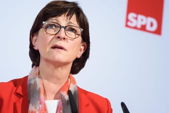 Die SPD-Vorsitzende Saskia Esken: ",Wehret den Anfängen' war gestern – wir sind mittendrin".