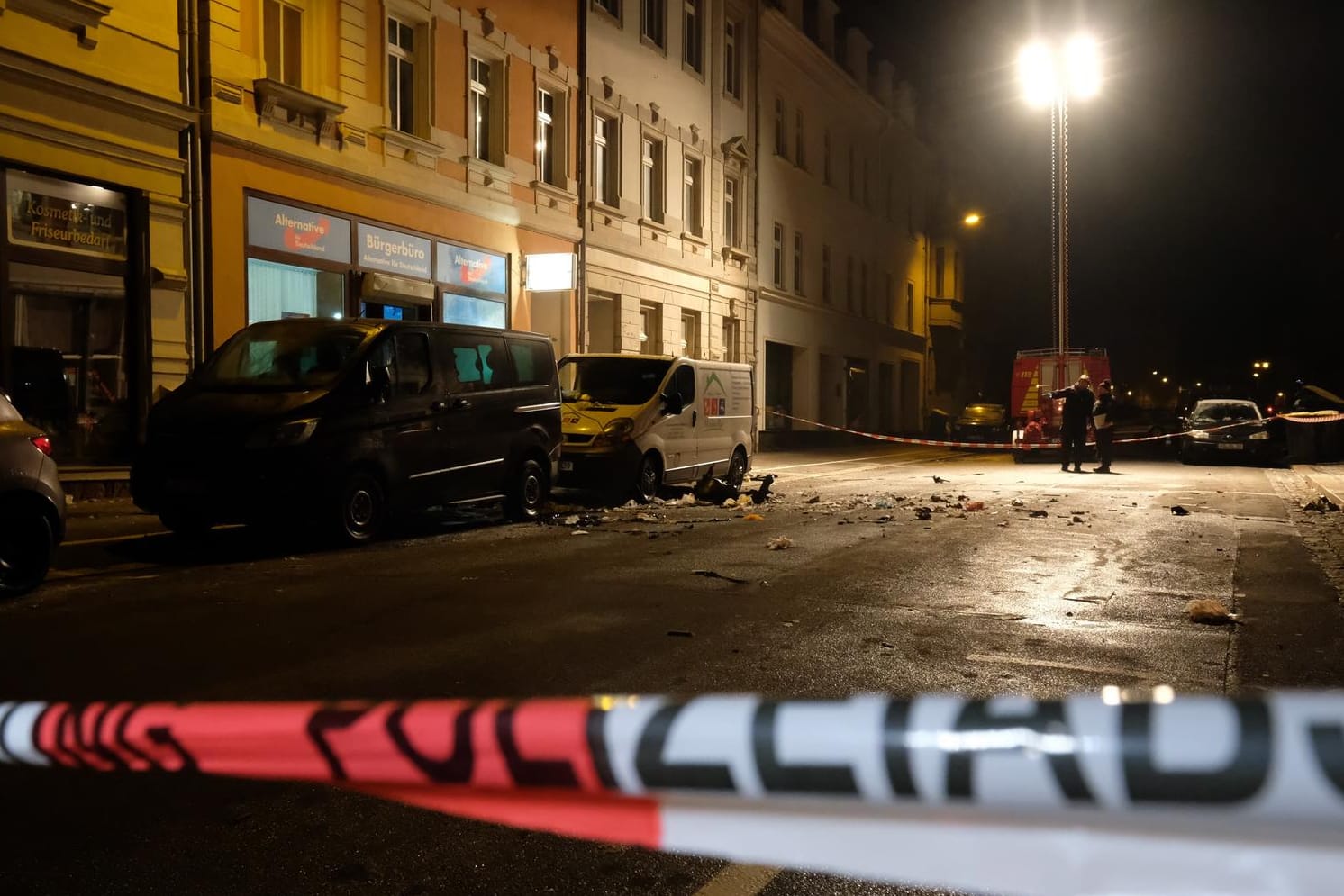 Derr Tatort in Döbeln kurz nach dem Anschlag Anfang Januar 2019: In der Bahnhofstraße entstand ein Sachschaden von etwa 16.000 Euro.