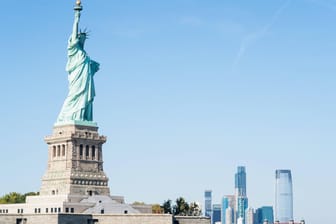 Die Freiheitsstatue und Manhattan: Fünf Hochschulen aus Ostwestfalen-Lippe eröffnen ein gemeinsames Büro in New York.