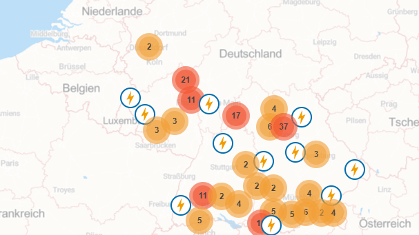 Im Dunkeln: Meldungen über Stromausfälle am späten Donnerstagabend.