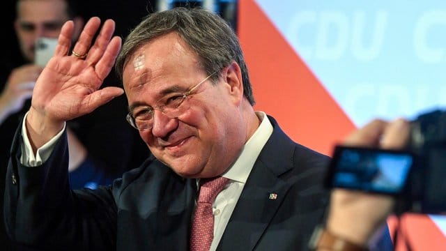 Armin Laschet zu Gast in der Schützenhalle Lennestadt-Kirchveischede beim politischen Aschermittwoch des nordrhein-westfälischen Landesverbandes der CDU. Armin Laschet zu Gast in der Schützenhalle Lennestadt-Kirchveischede beim politischen Aschermittwoch des nordrhein-westfälischen Landesverbandes der CDU.