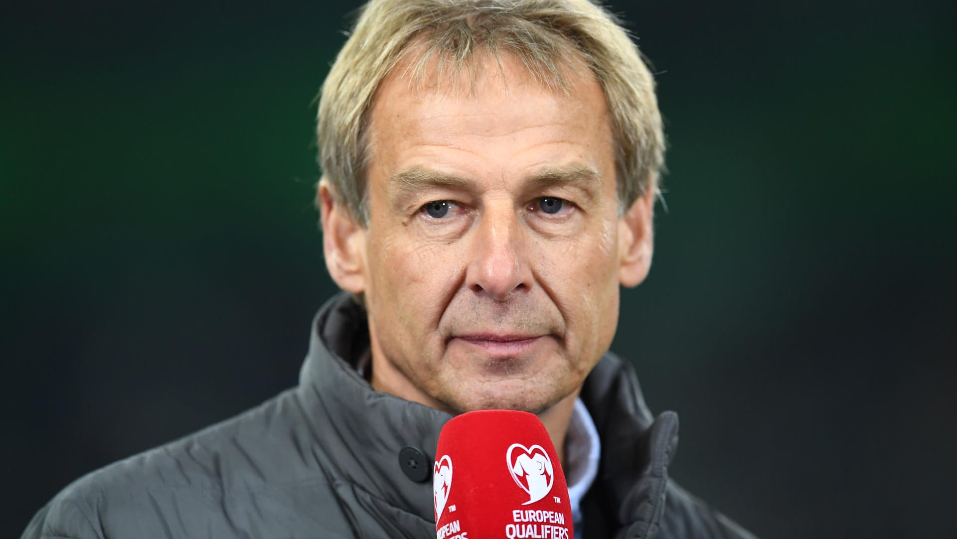 Jürgen Klinsmann: Mit dem RTL-Mikro am Mund wird man ihn in Zukunft nicht mehr sehen. Jürgen Klinsmann: Mit dem RTL-Mikro am Mund wird man ihn in Zukunft nicht mehr sehen.