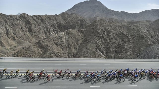 Die UAE Tour der Radprofis wurde nach fünf Etappen abgesagt. Die UAE Tour der Radprofis wurde nach fünf Etappen abgesagt.