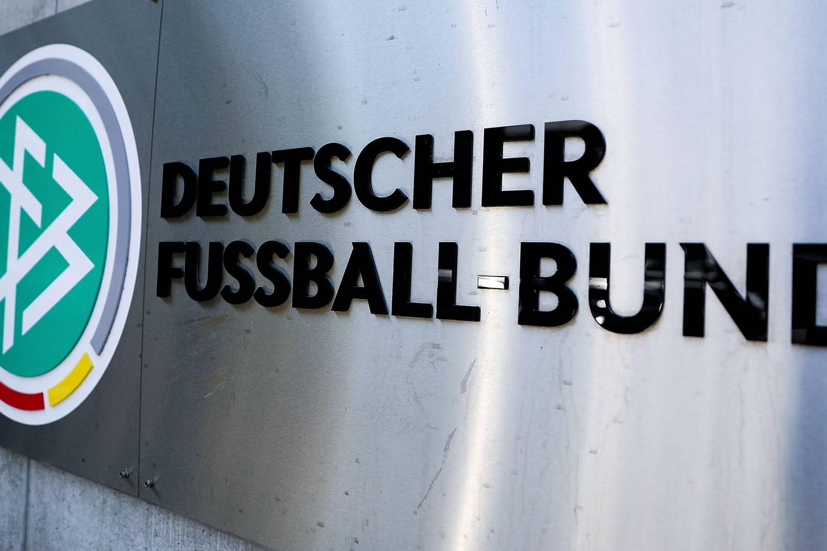 Brachte viele Nutzer wegen eines missverständlichen Tweets gegen sich auf: Der Deutsche Fußball Bund.