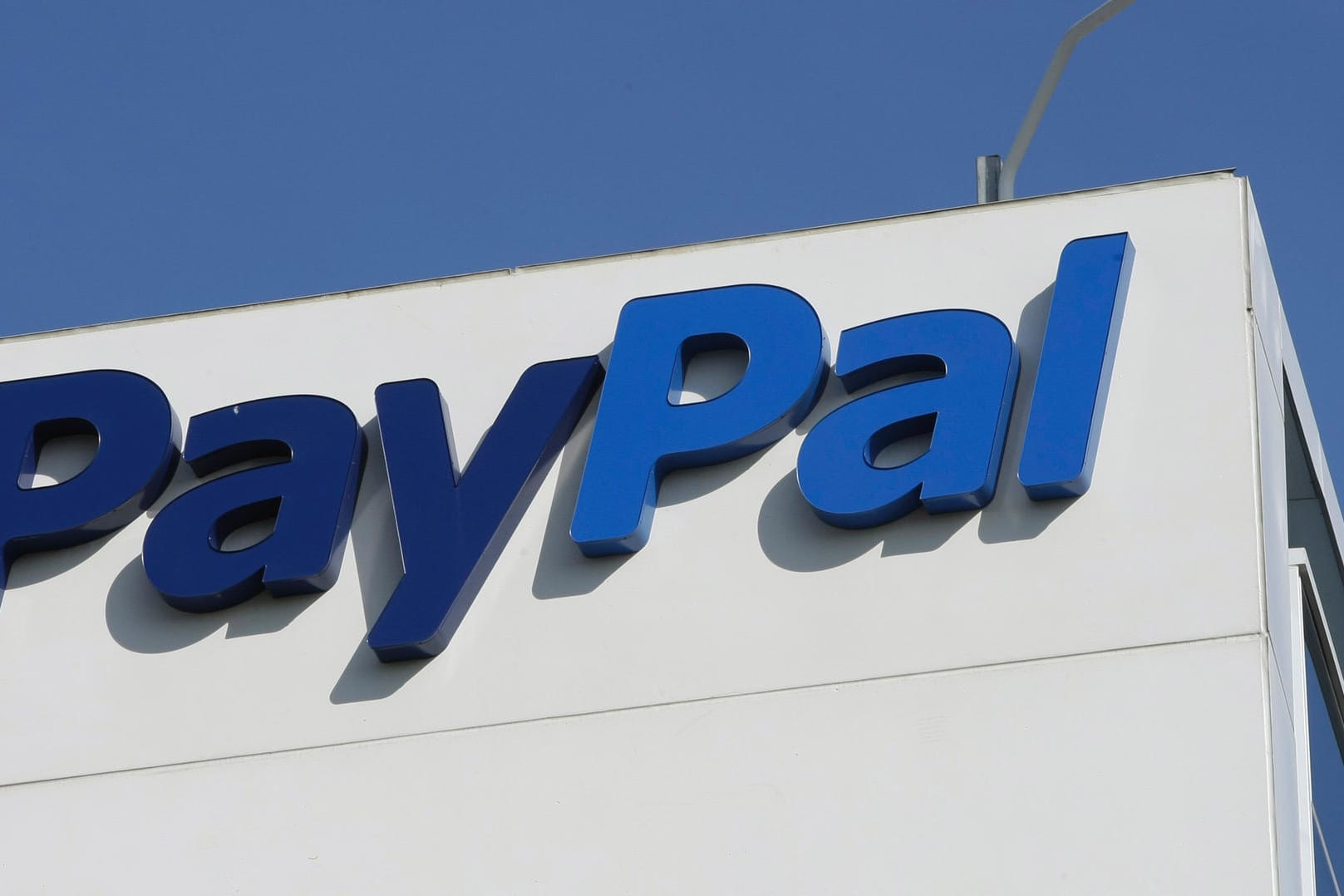 Außenansicht der PayPal-Büros in San Jose, Kalifornien: Die Geschäftsbedingungen von Paypal sind ausgedruckt mehr als 80 Seiten lang.
