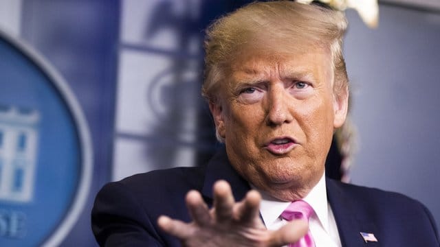 Nach Aussagen von US-Präsident Donald Trump wird morgen in Doha ein Abkommen zwischen den USA und der Taliban unterzeichnet. Nach Aussagen von US-Präsident Donald Trump wird morgen in Doha ein Abkommen zwischen den USA und der Taliban unterzeichnet.