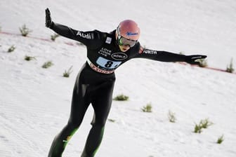 Die deutschen Skispringer um Karl Geiger setzten sich in Finnland durch.