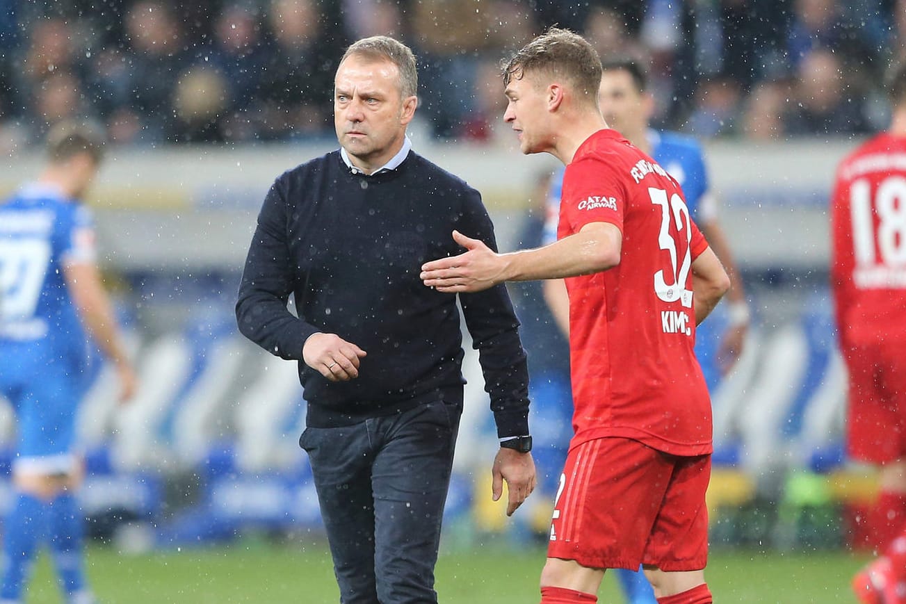 Bayern-Coach Hansi Flick (li.) und aNtionalspieler Joshua Kimmich: Die Bayern-Gala in Hoffenheim endete in einem Nichtangriffsakt.