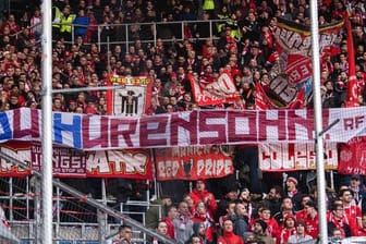 In Sinsheim beleidigten die Bayern-Anhänger Hoffenheim-Mäzen Dietmar Hopp.