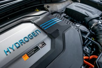Pkw mit Brennstoffzelle: Deutsche Automanager setzen beim Wechsel zu klimafreundlichen Antrieben nicht nur auf Elektroautos mit Batterie, sondern auch auf Brennstoffzellen mit Wasserstoff.
