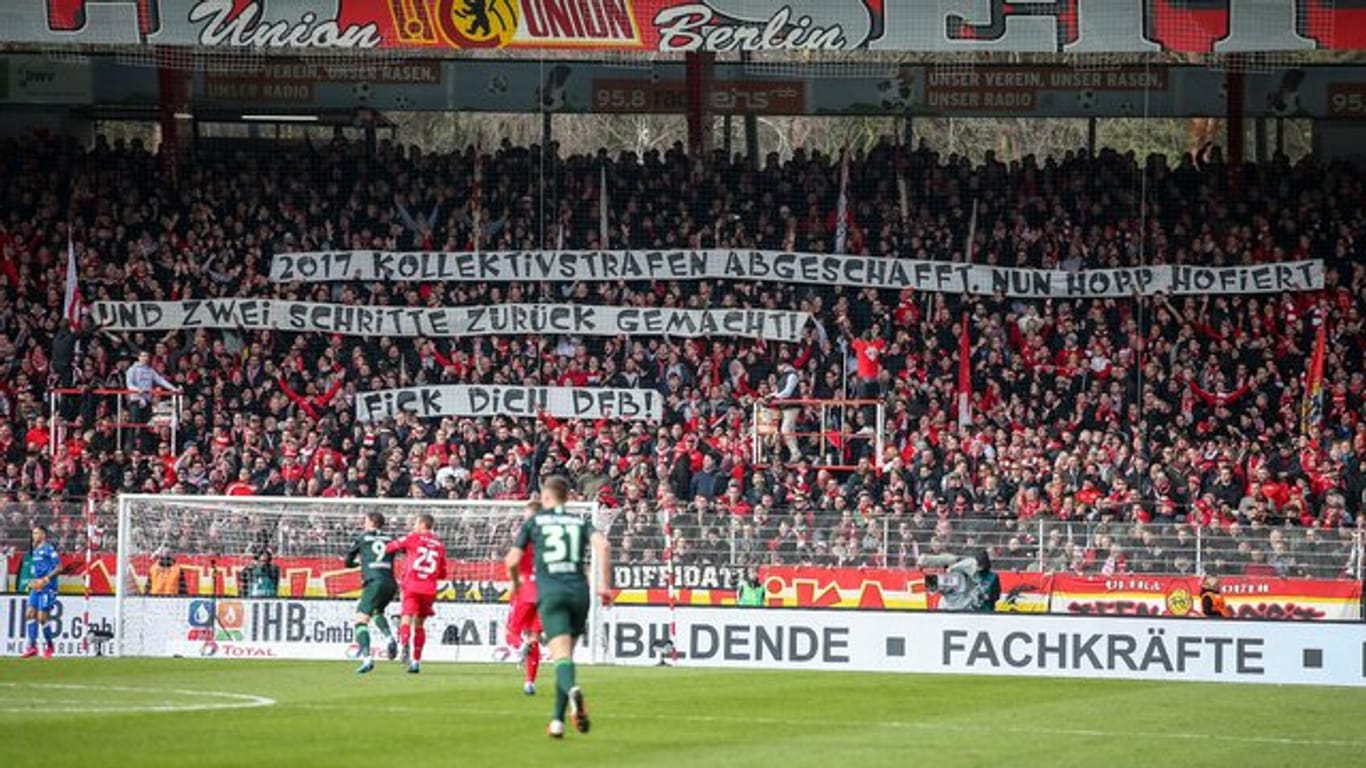 Die Kollektivstrafe gegen Dortmund-Fans ließ Ultras in ganz Deutschland gegen den DFB protestieren.