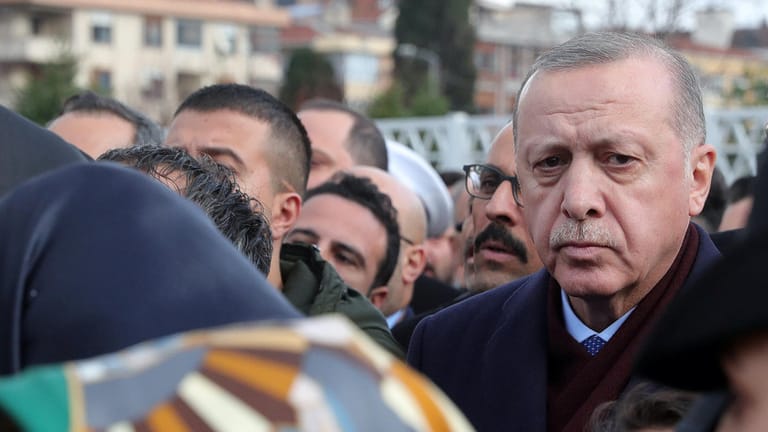 Recep Tayyip Erdogan: Bei der Beerdigung von in Syrien gefallenen türkischen Soldaten.