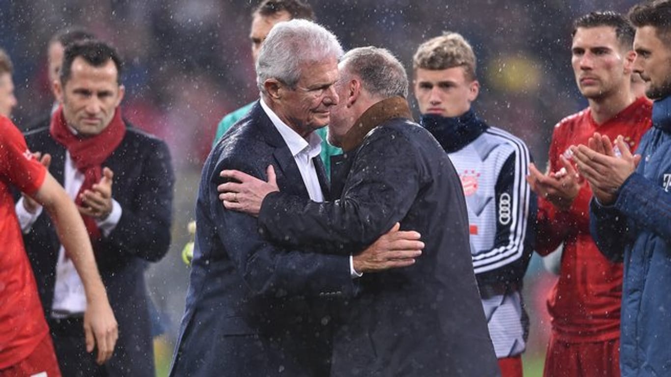 Der DFB wird sich mit den Vorfällen in München und anderen Bundesliga-Stadien beschäftigen.