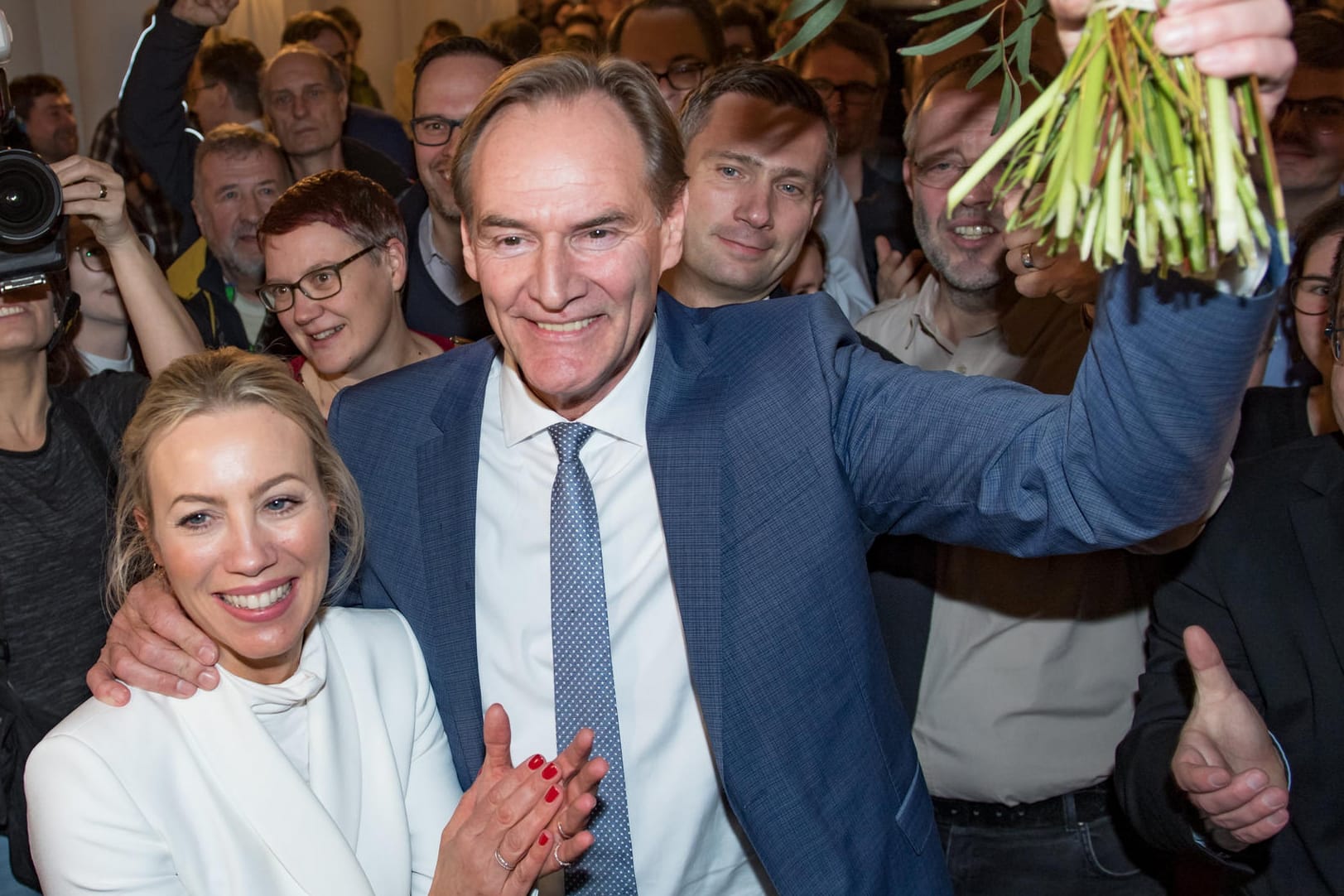 Burkhard Jung, Oberbürgermeister von Leipzig bleibt im Amt: Im ersten Wahlgang war er noch hinter seinem Konkurrenten Sebastian Gemkow von der CDU gelandet.