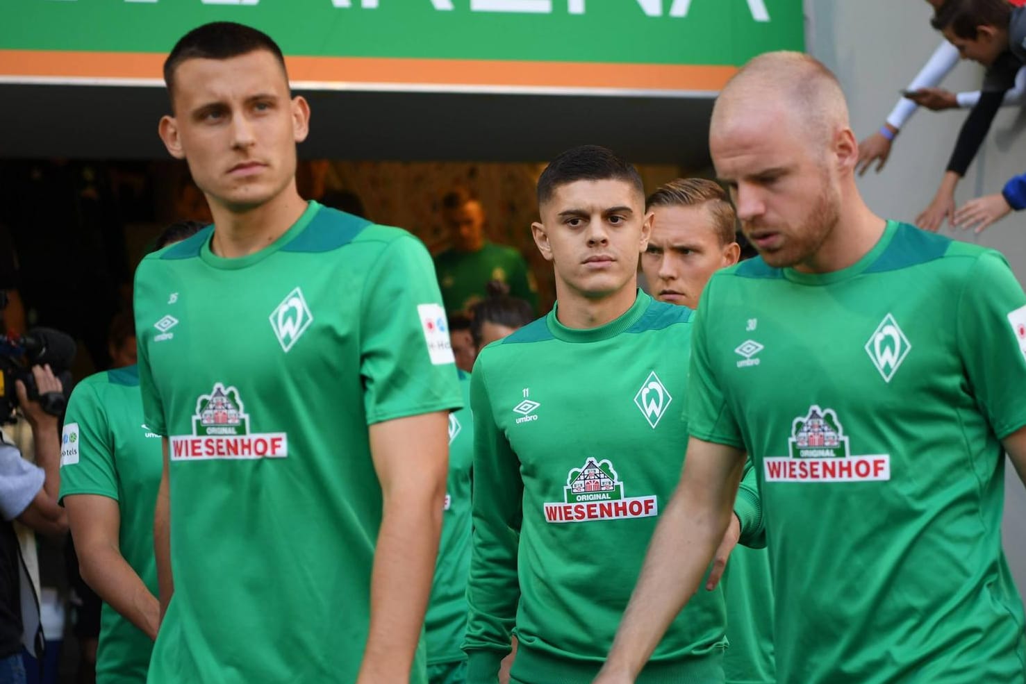 Würden Werder bei einem Abstieg wohl verlassen: Maximilian Eggestein, Milot Rashica und Davy Klaassen (v.l.).
