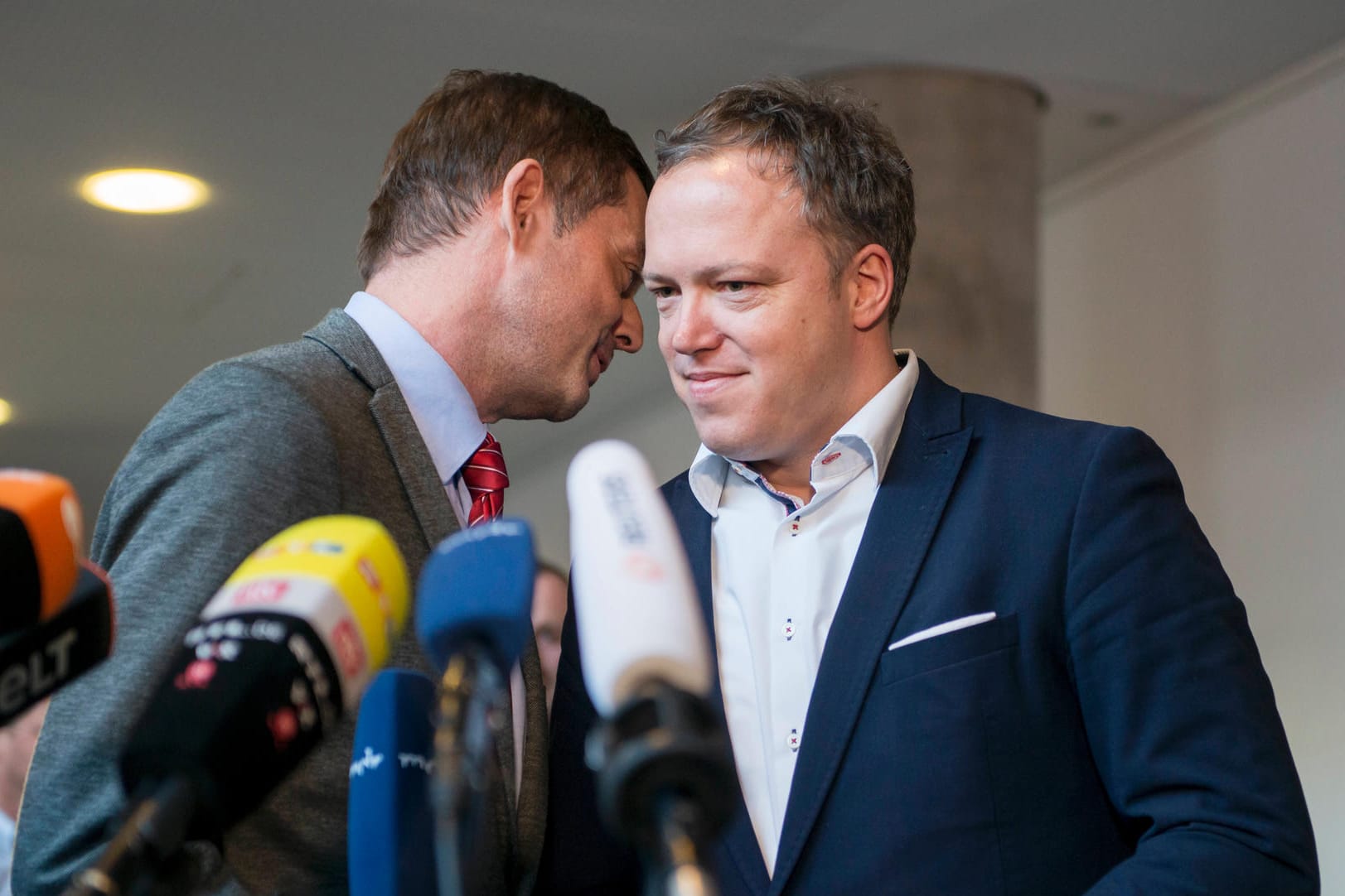 Mario Voigt (rechts) übernimmt den Posten des umstrittenen Mike Mohring als Fraktionschef der CDU: Er hatte keinen Gegenkandidaten.