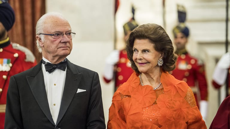König Carl Gustaf und Königin Silvia: Das royale Ehepaar teilte nun ein Bild auf Instagram und sendete damit Wintergrüße an die Fans.