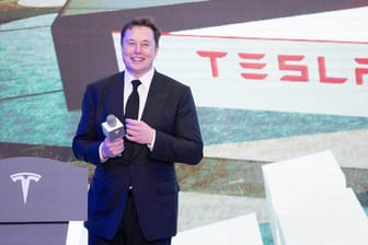 Strahlender Unternehmenschef: Tesla-Boss Elon Musk bei der Vorstellung des neuen Tesla-Modells "Model Y" in Shanghai. "Definitiv" komme er zur Grundsteinlegung nach Brandenburg.