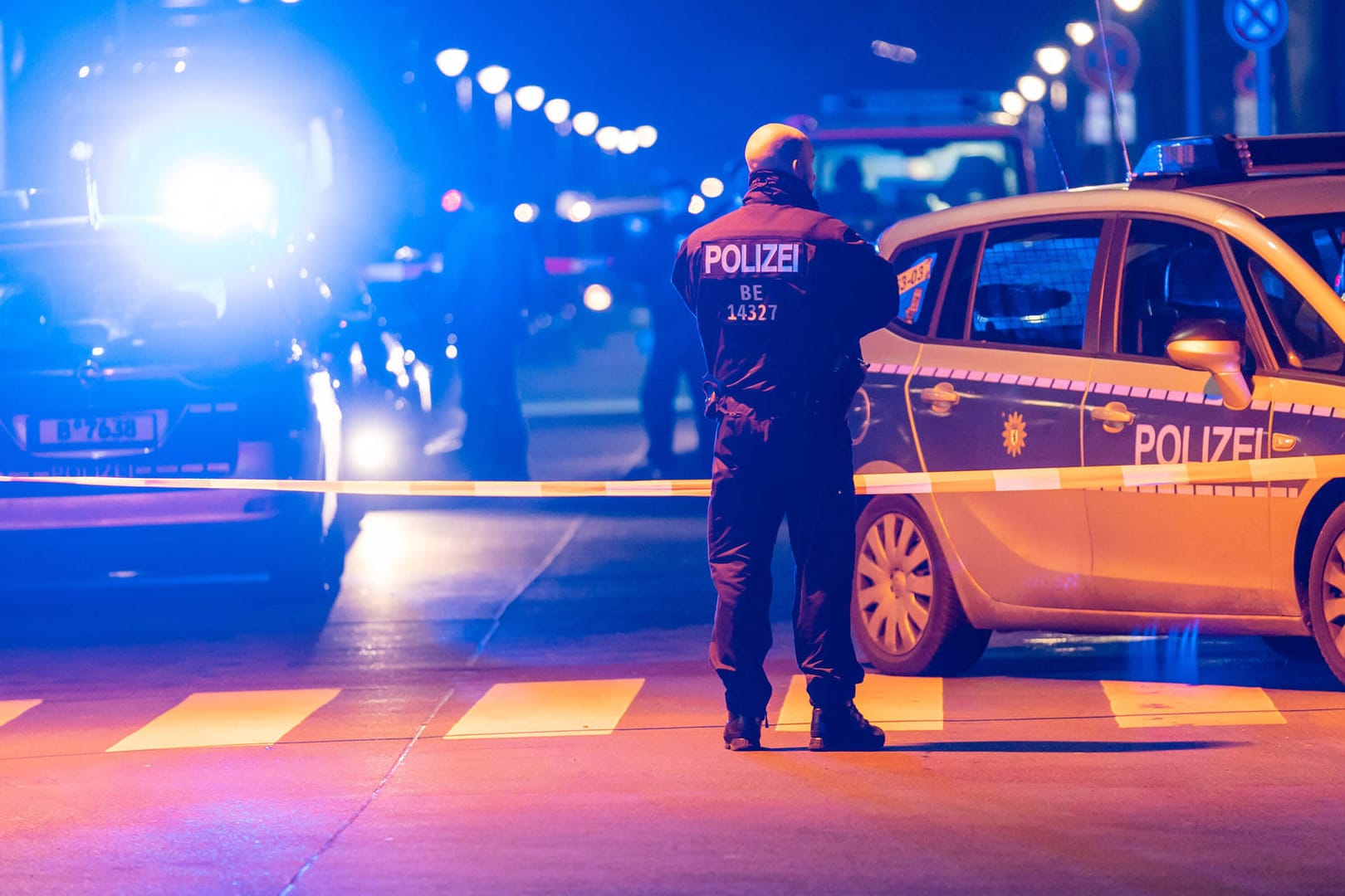 Polizei-Einsatz nach der tödlichen Schießerei am Berliner Tempodrom: Eine große Sonderkommission soll den Fall nun aufklären.