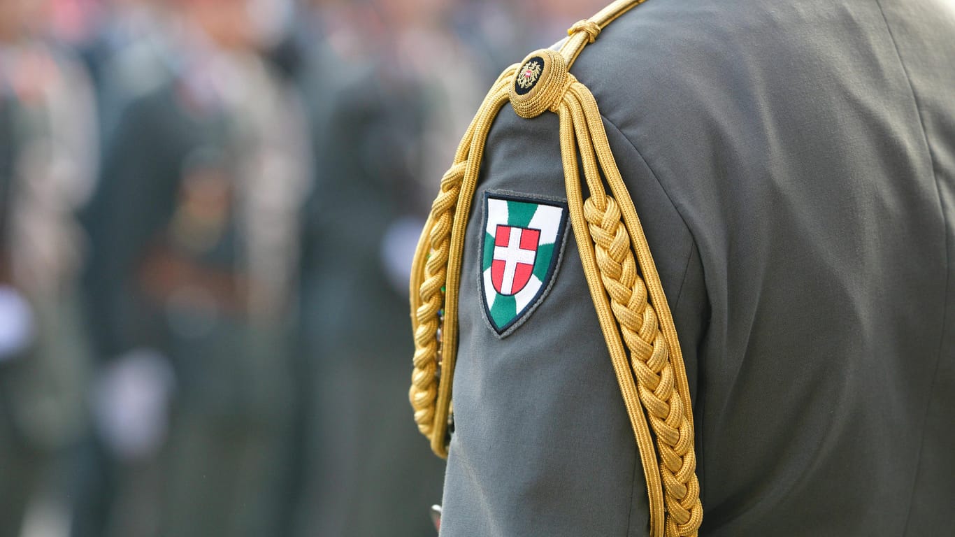 Ein Soldat der österreichischen Armee: Der Mann soll rund 280.000 Euro für die Informationen erhalten haben. (Symbolbild)