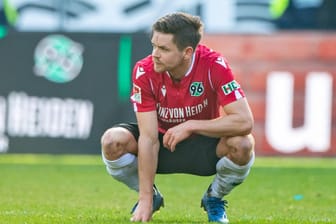 Dominik Kaiser (Archivbild): Der Hannover-Spieler hofft auf eine baldige Lösung.