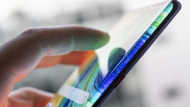 Nach Einschätzung von Marktforschern könnte das Coronavirus das Smartphone-Geschäft nachhaltig verändern. Nach Einschätzung von Marktforschern könnte das Coronavirus das Smartphone-Geschäft nachhaltig verändern.