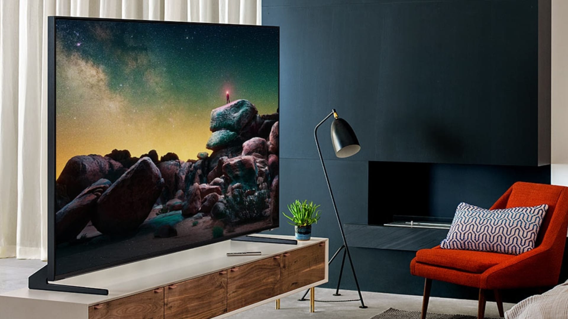 Ein QLED-Fernseher von Samsung: Sparen Sie bei der Cashback-Aktion bis zu 2.000 Euro.