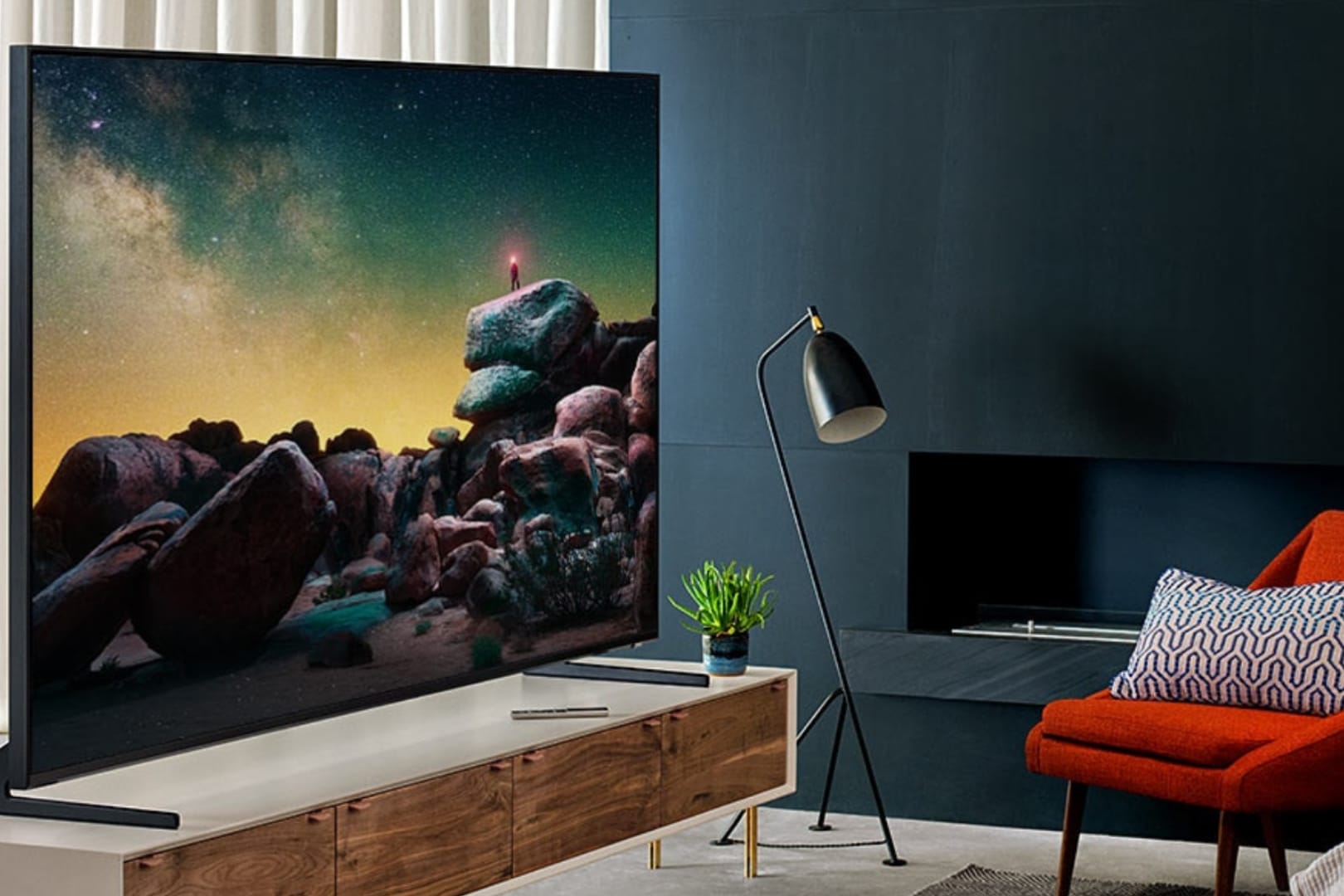 Ein QLED-Fernseher von Samsung: Sparen Sie bei der Cashback-Aktion bis zu 2.000 Euro.