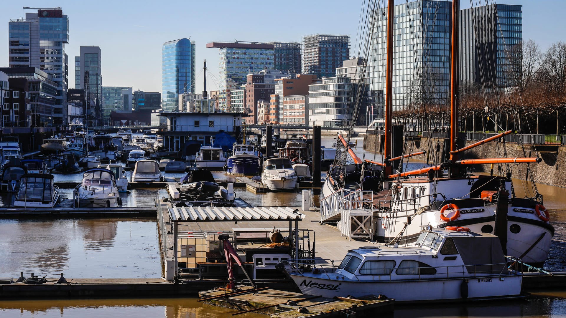 Der Medienhafen in Düsseldorf: eine Attraktion für Jung und Alt.