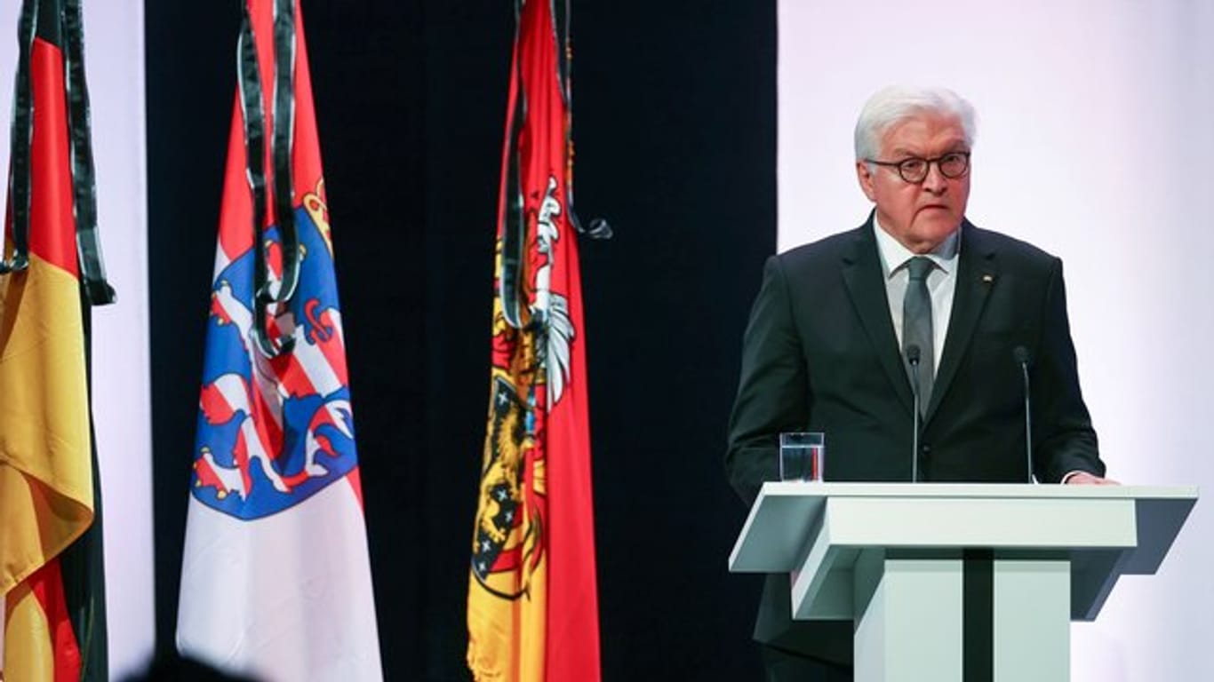 Bundespräsident Frank-Walter Steinmeier bei der Gedenkfeier für die Opfer des Anschlags von Hanau.