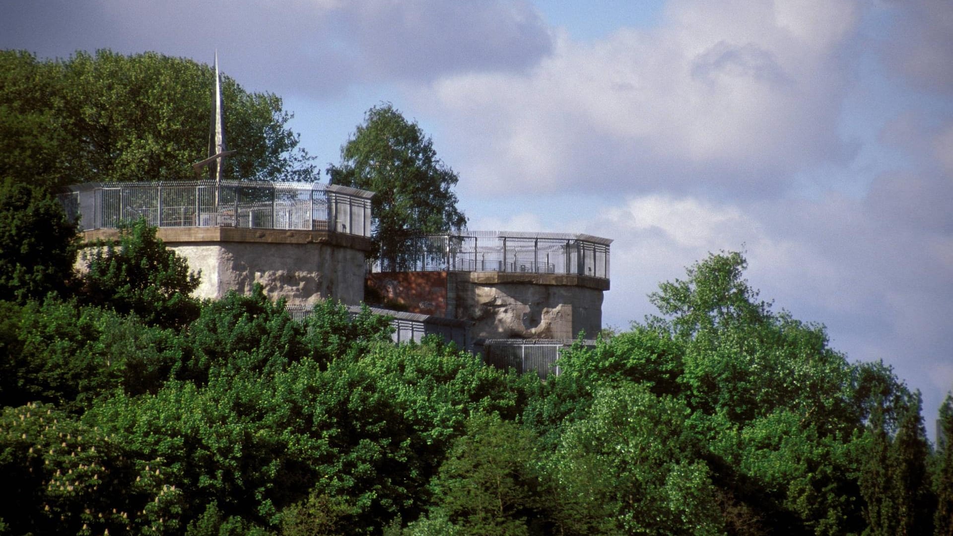 Aussichtspunkt im Humboldthain: Unweit des alten Flakturms ist eine Leiche gefunden worden.