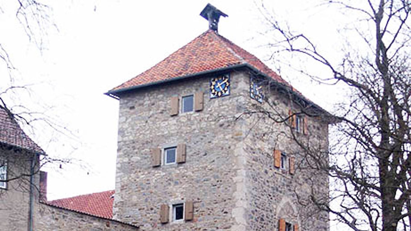 Wasserburg Neuhaus: In dieser historischen Sehenswürdigkeit können sich Besucher in andere Zeiten zurückversetzen lassen.