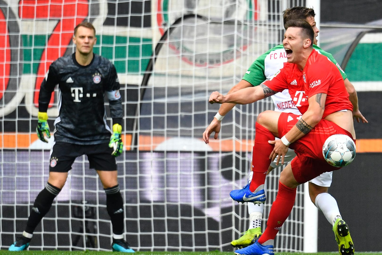 Niklas Süle mit schmerzverzerrtem Gesicht: Im Oktober hat er sich einen Kreuzbandriss zugezogen.