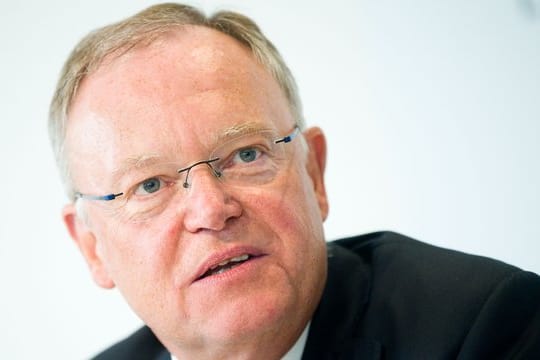 "Beim Thema Wasserstoff zum Beispiel geht wesentlich mehr, das geht mir schlichtweg zu langsam voran", sagt Weil.