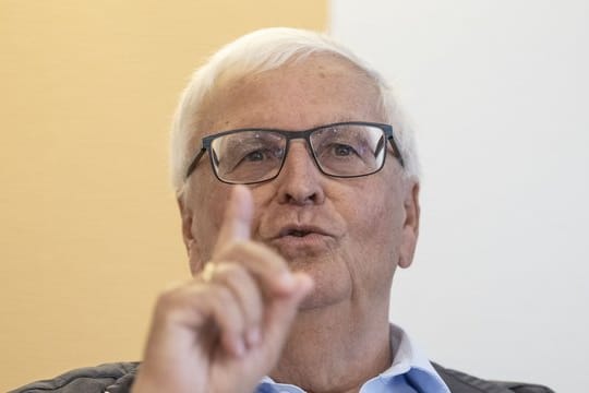 Theo Zwanziger will aus Sorge vor einer Ansteckung mit dem Coronavirus nicht zum Prozess in die Schweiz reisen.