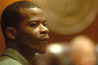 Nathaniel Woods vor Gericht im Jahr 2005: Er soll den Mord an drei Polizisten organisiert haben, hat jedoch stets seine Unschuld beteuert (Archivbild).